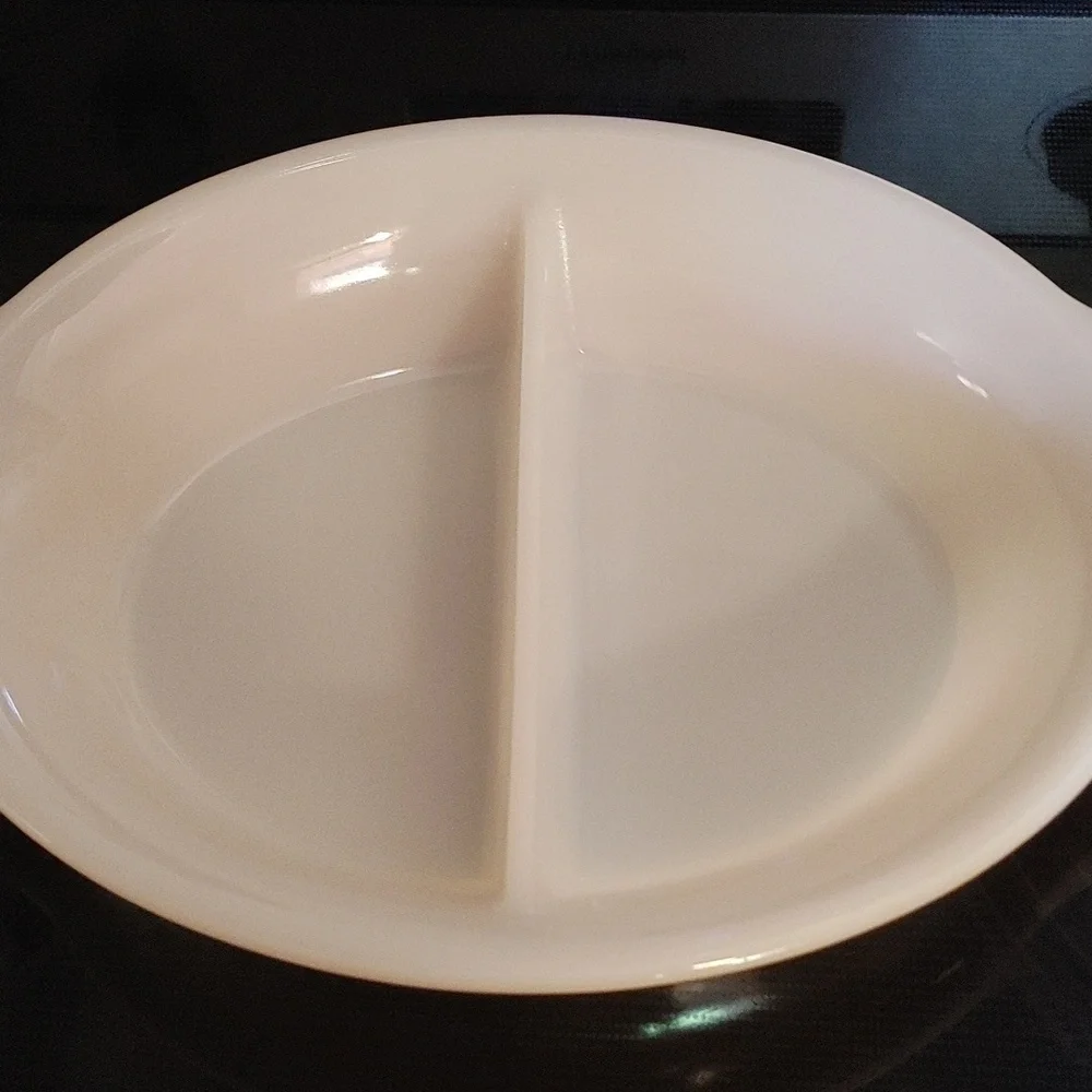 468 FIRE KING Peach Lustre Divided Oval Baking Casserole Dish